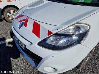 2011-renault-clio-1438530-46378545