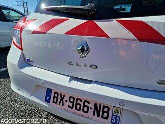 2011-renault-clio-1438530-46378556