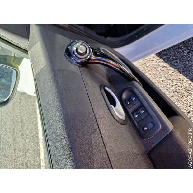 2011 Renault Clio-46378562