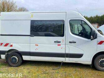 2013-renault-master-1438539-46378610