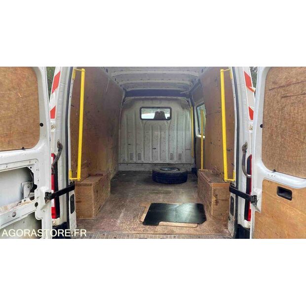 2013 Renault Master-46378620