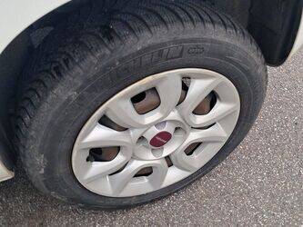 2018-fiat-panda-1438544-46378662