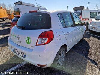 2011-renault-clio-1438565-46378799