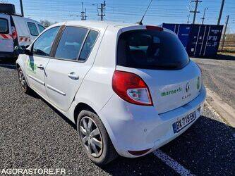 2011-renault-clio-1438565-46378800