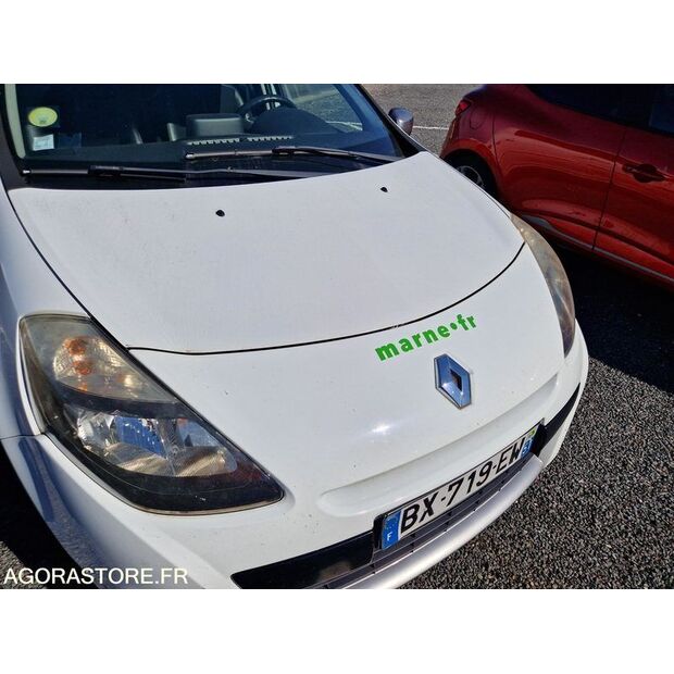 2011 Renault Clio-46378803