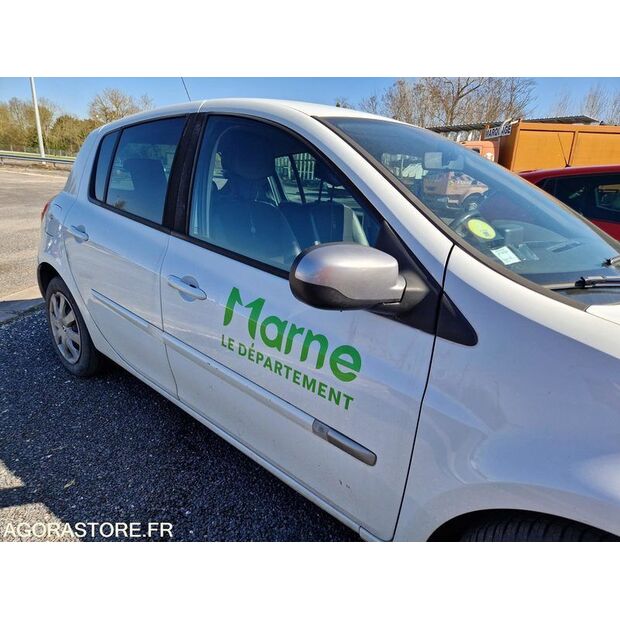 2011 Renault Clio-46378805