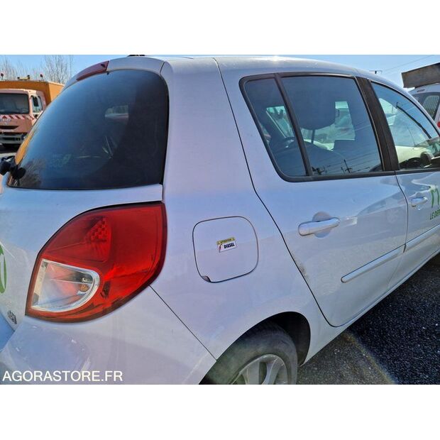 2011 Renault Clio-46378811