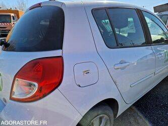 2011-renault-clio-1438565-46378811