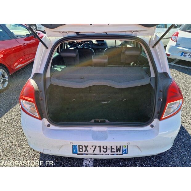 2011 Renault Clio-46378813
