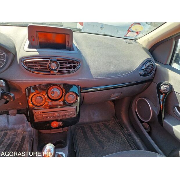 2011 Renault Clio-46378818