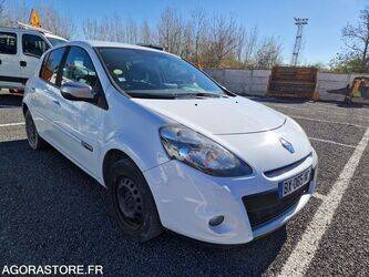 2011-renault-clio-1438588-46378886