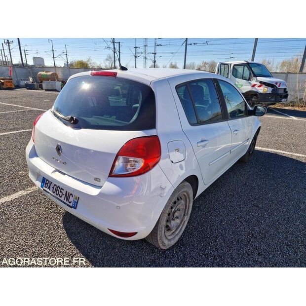 2011 Renault Clio-46378887