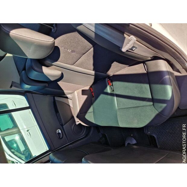 2011 Renault Clio-46378908