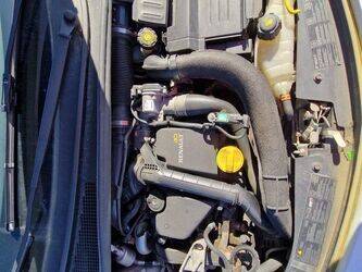 2011-renault-clio-1438588-46378909