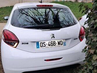 2015-peugeot-208-1438604-46378927