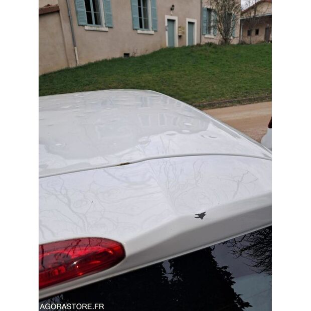 2015 Peugeot 208-46378928