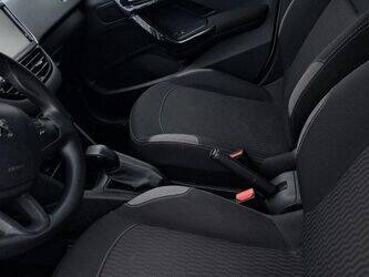 2015-peugeot-208-1438604-46378932