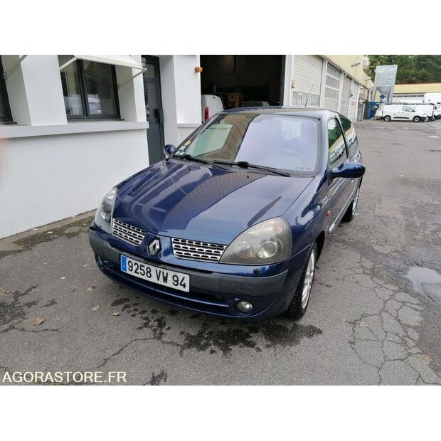 2002 Renault Clio-46378948