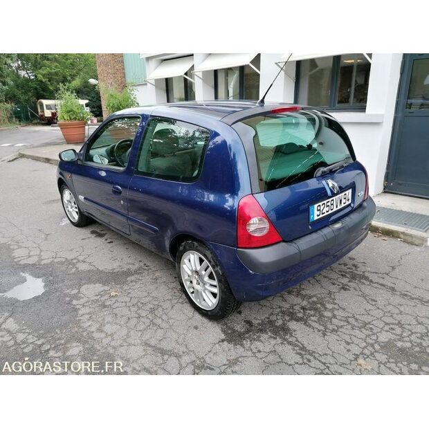 2002 Renault Clio-46378950