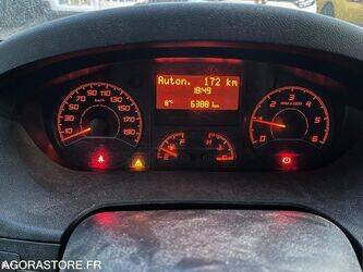 2021-peugeot-boxer-1438625-46378994