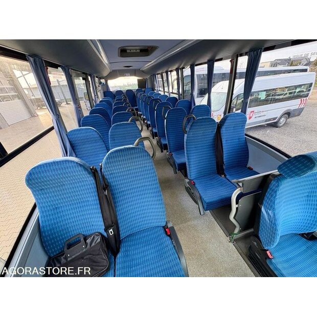 2016 Isuzu Turquoise-46379000