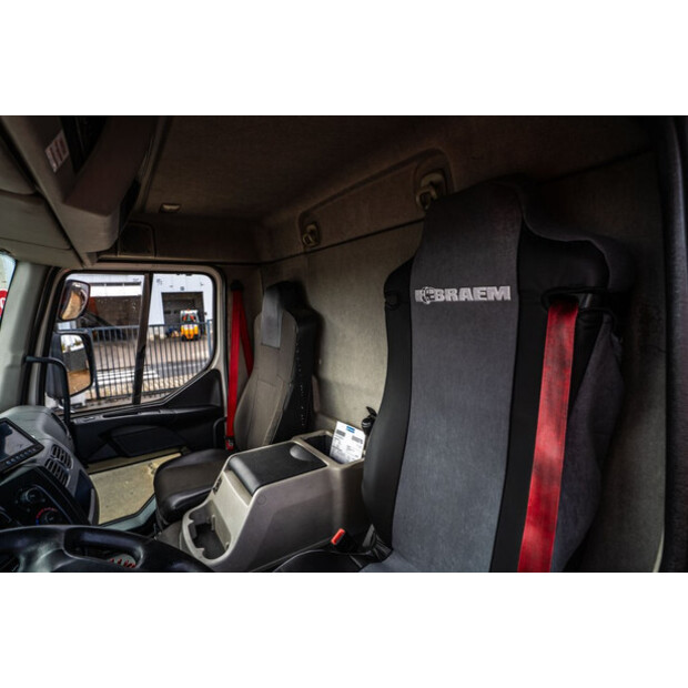 2014 رينو D12-46379043