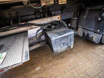 2014-renault-d12-1439022-46379049