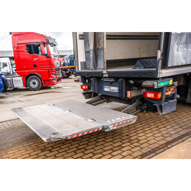 2015 فولفو FE 280-46379093