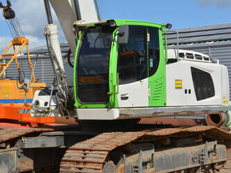 2015-liebherr-r-946-lc-v-long-reach-46379450