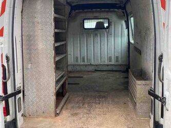 2012-renault-master-1438927-46391649