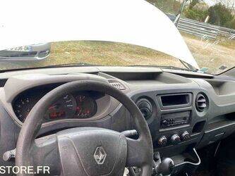 2012-renault-master-1438927-46391653