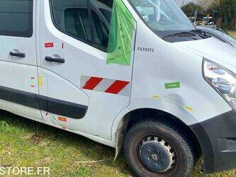 2013-renault-master-1438935-46391686