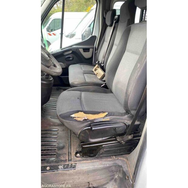 2013 رينو Master-46391695