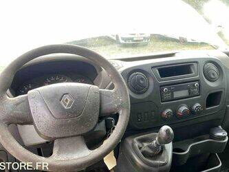 2013-renault-master-1438935-46391696