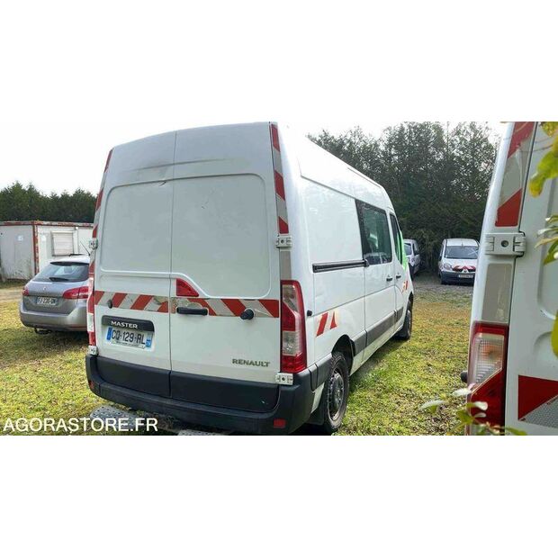 2013 رينو Master-46391707