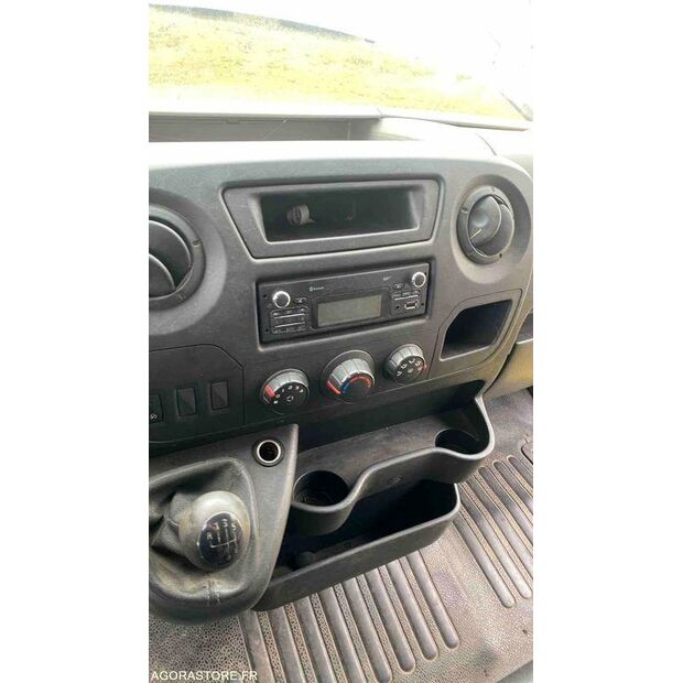 2013 رينو Master-46391745