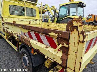 2009-renault-master-1439001-46391837