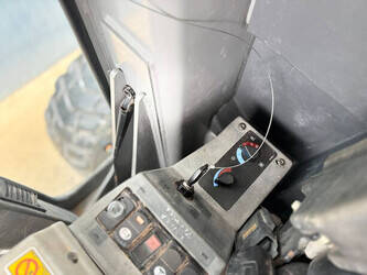 2018-caterpillar-140k-1439057-46392531