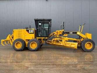 2018-caterpillar-140k-1439057-46392533