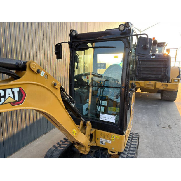 2021 كاتربيلر 301.8-46392571