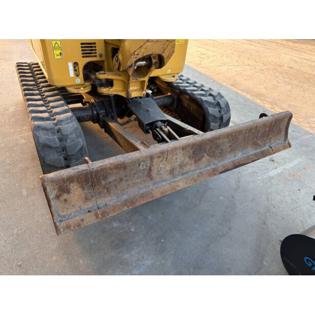 2021 كاتربيلر 301.8-46392580