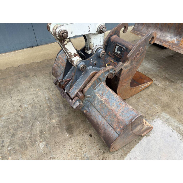 2010 TAKEUCHI TB235-46392619