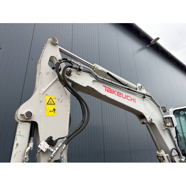 2010 TAKEUCHI TB235-46392624