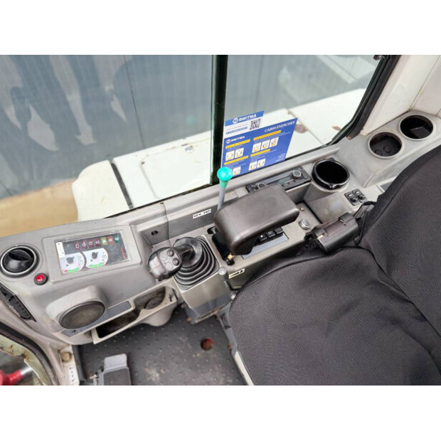 2010 TAKEUCHI TB235-46392632