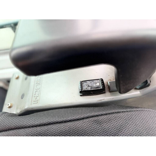 2010 TAKEUCHI TB235-46392637