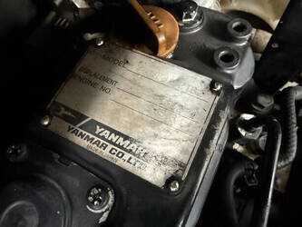 2010-takeuchi-tb235-1439060-46392648