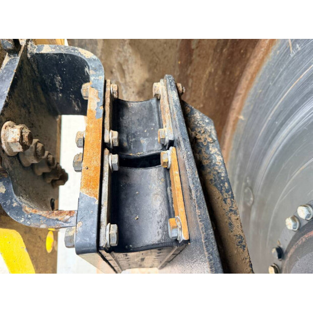 2017 بوماج BW213D-5-46393199