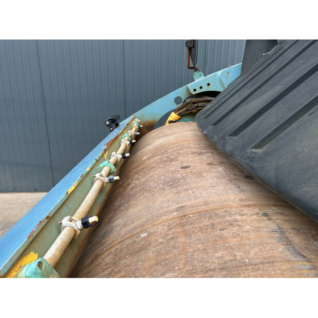 2011 AMMANN AV130X-46393572