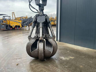 2010-fuchs-mhl350-1439086-46393675