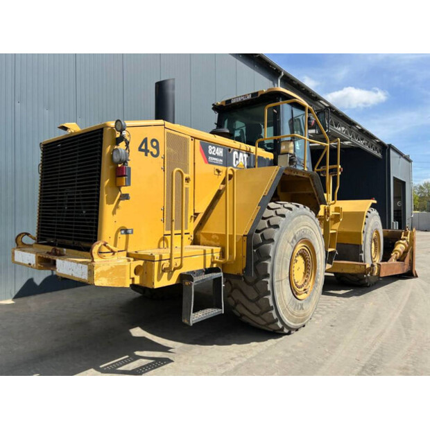 2011 كاتربيلر 824H-46393724
